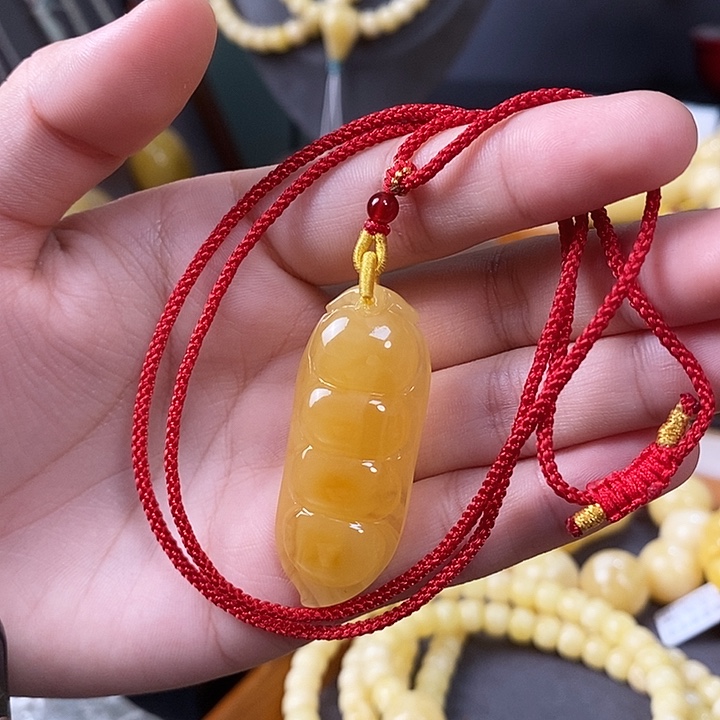 裸石琥珀未镶嵌福豆