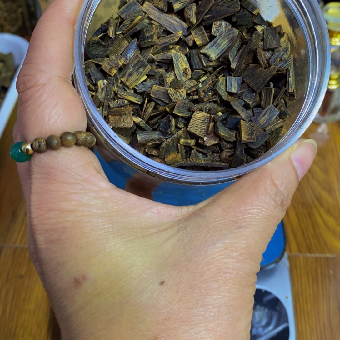 小****沉香沉香碎屑沉水100克