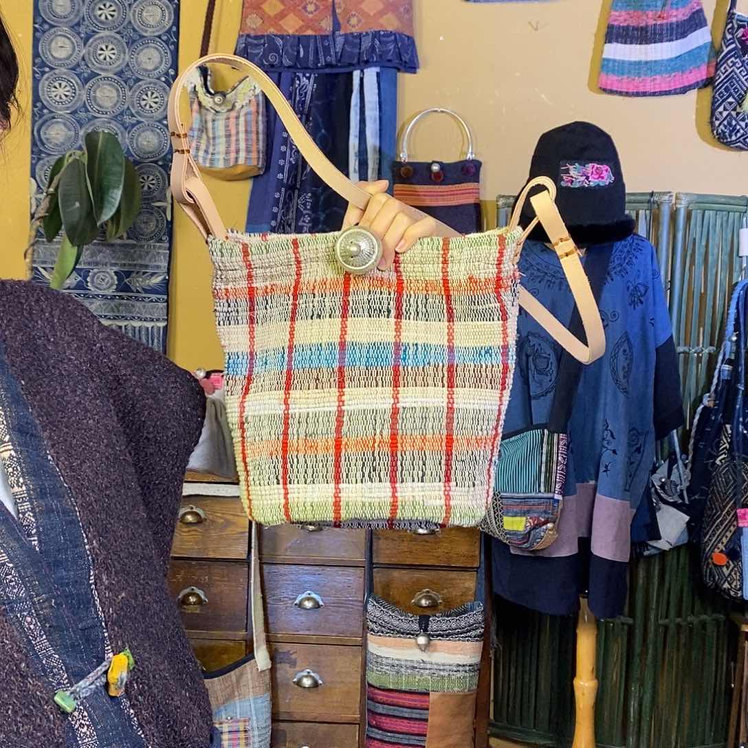 织绣手工制作包包