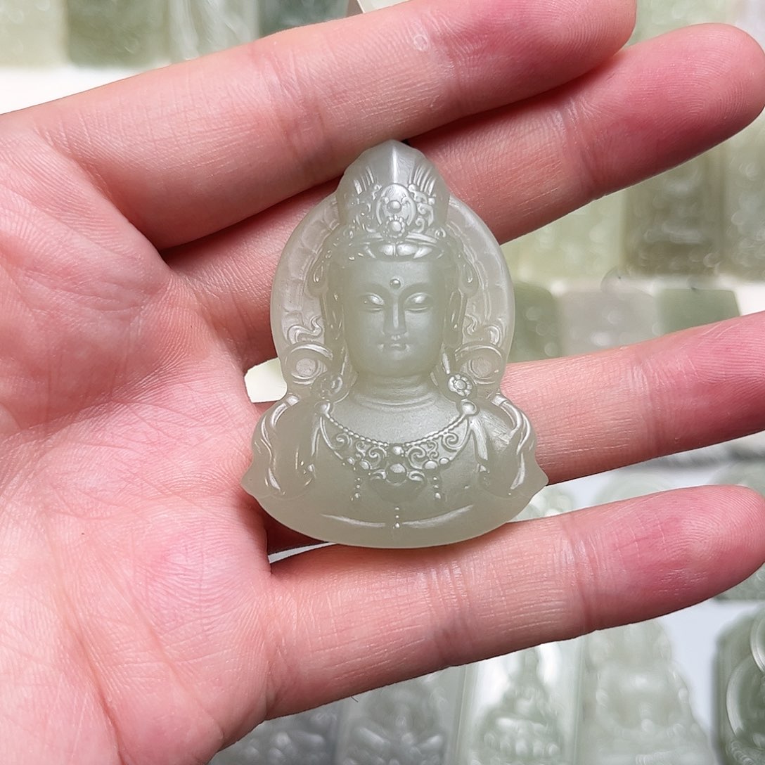 和田玉未镶嵌颈饰