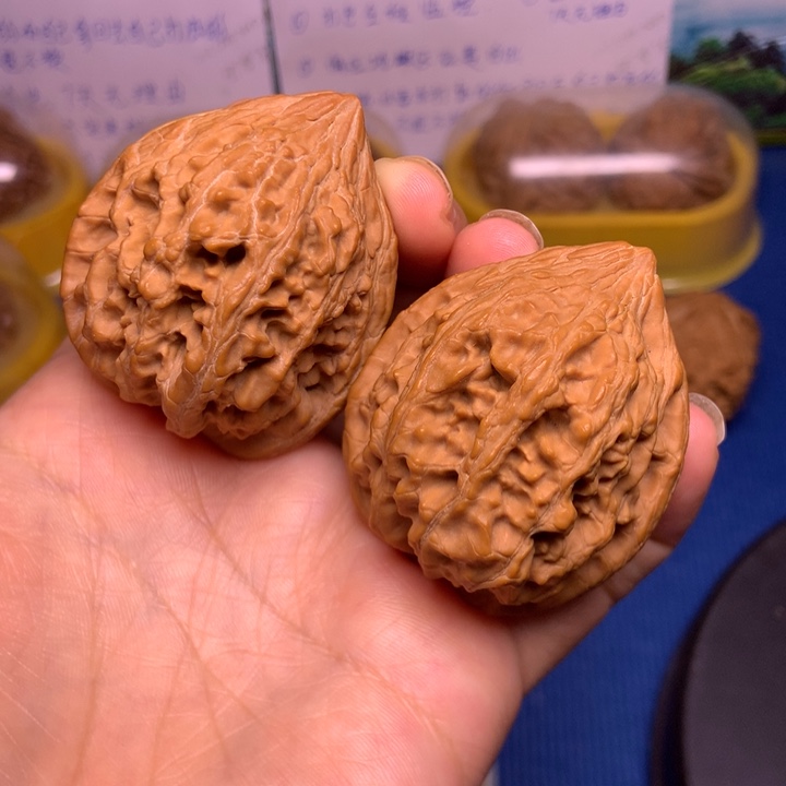 吊坠文玩核桃41尺大姑石