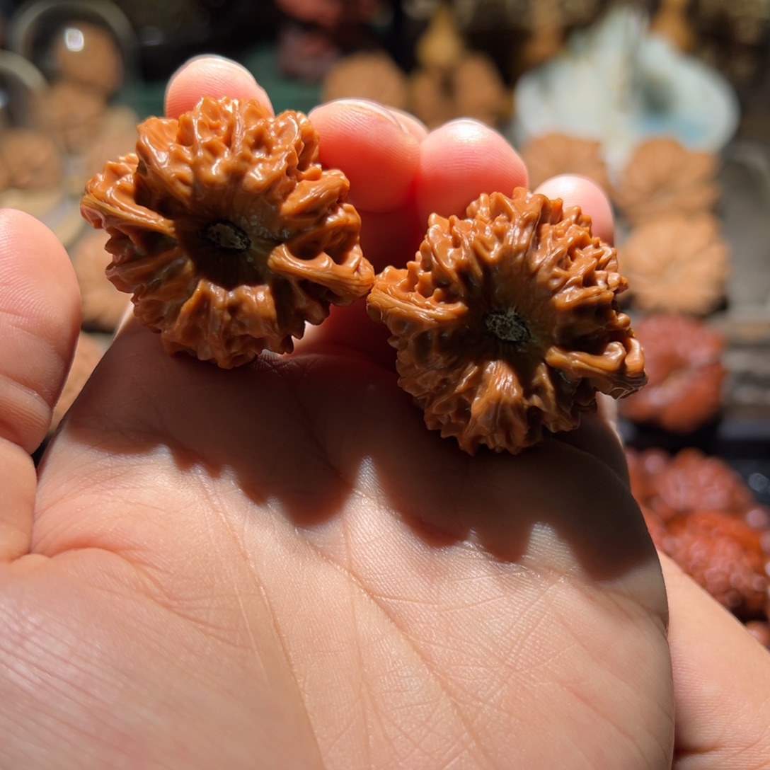 酒杯龙门涧深坑凹底