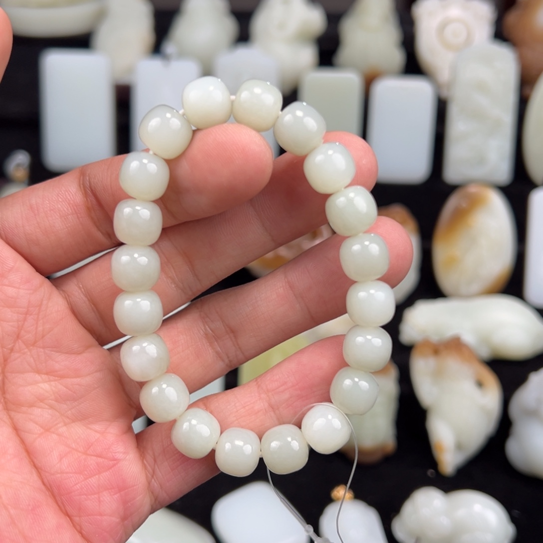 和田玉未镶嵌手链