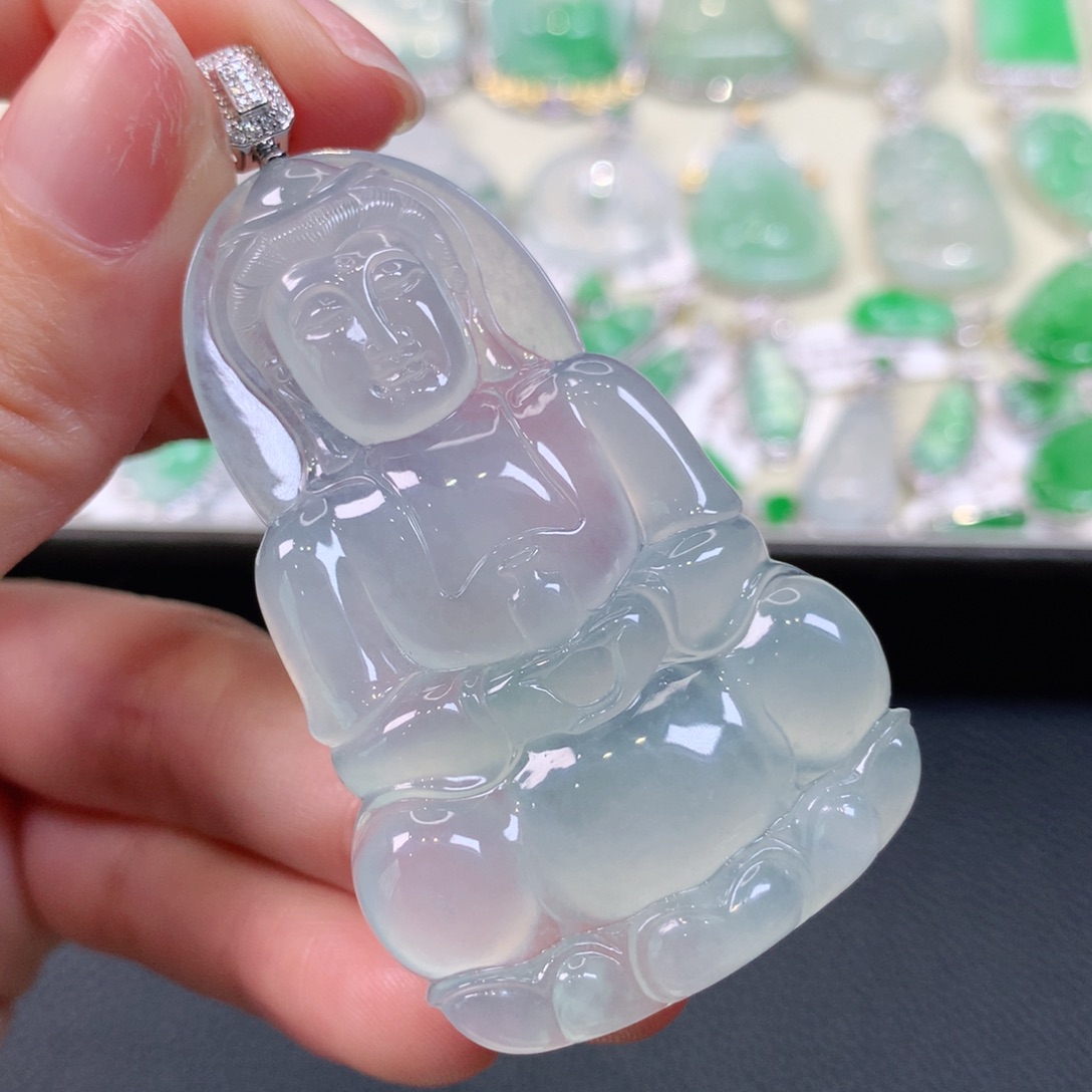 大***车翡翠18K金镶嵌颈饰