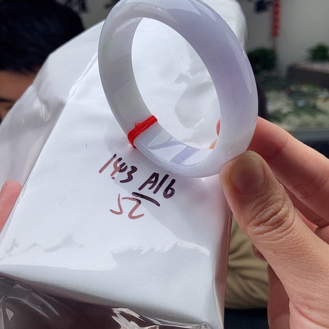 翡翠手镯未镶嵌拍一发一