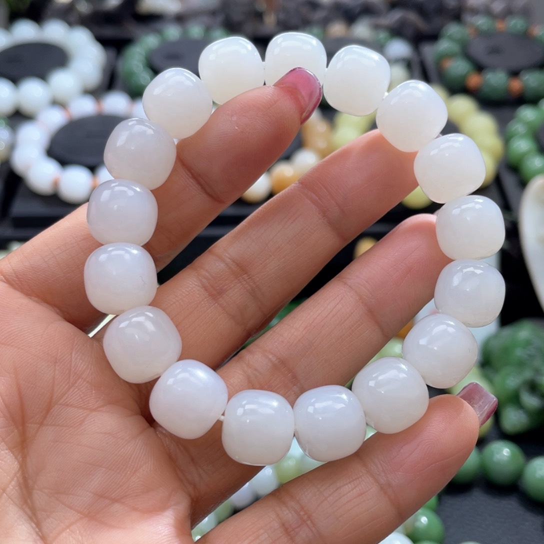 和田玉手串未镶嵌