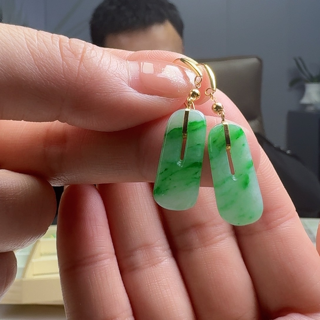翡翠耳饰18K金镶嵌天然