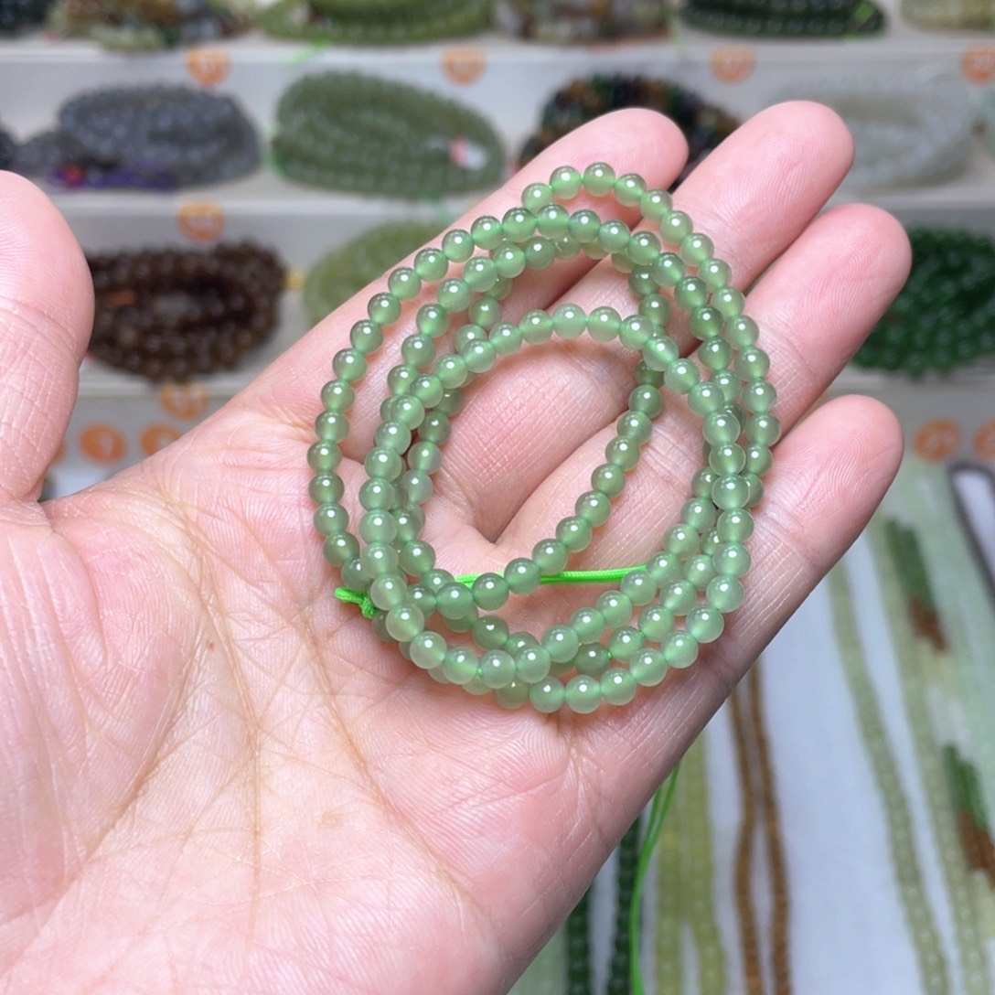 *****和田玉未镶嵌颈饰