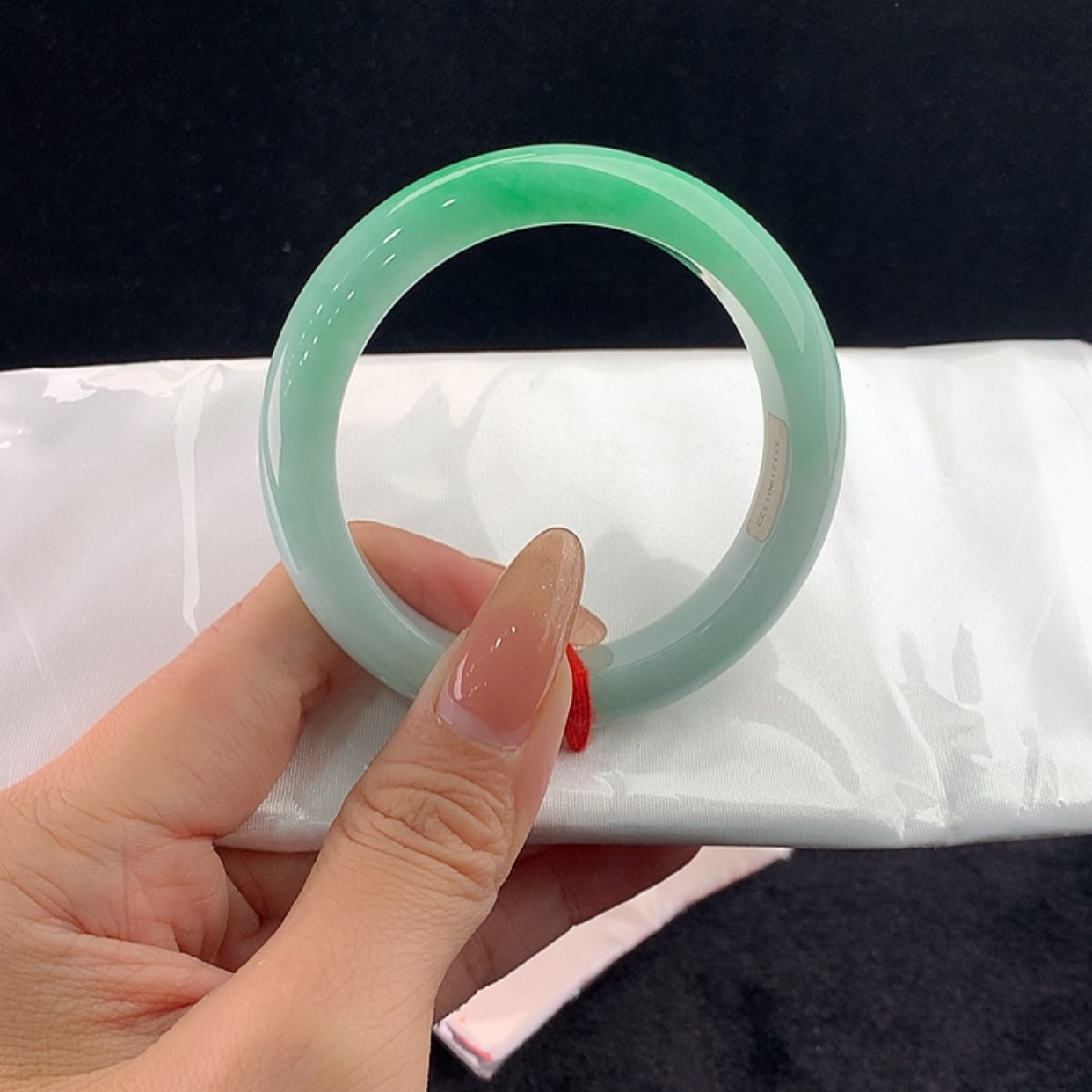 【闪购商品】未镶嵌手镯翡翠正55.7