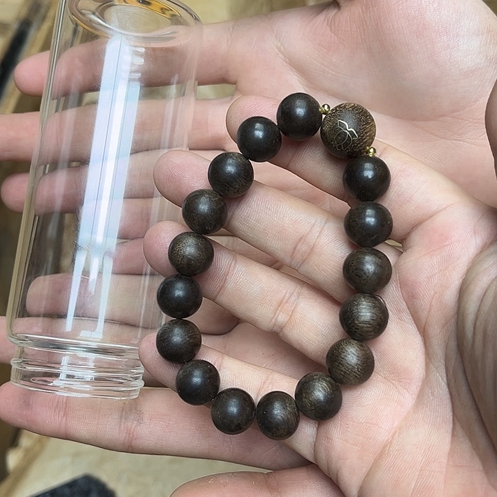 大叶紫檀（黑酸枝木类）