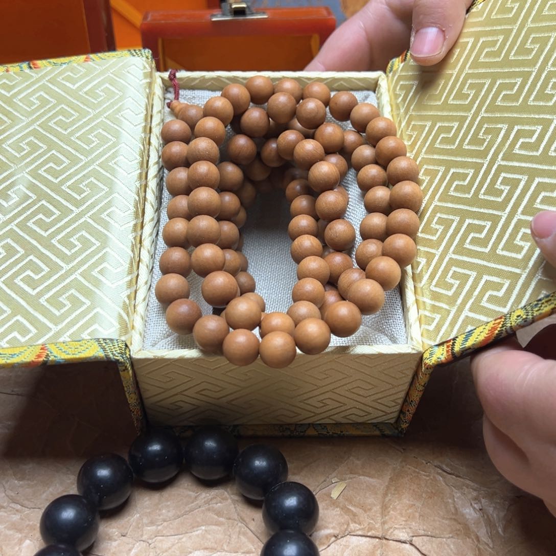 大叶紫檀（黑酸枝木类）