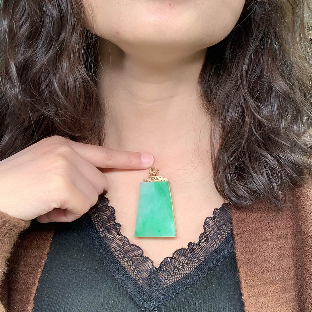 翡翠吊坠(赠链)18K金镶嵌