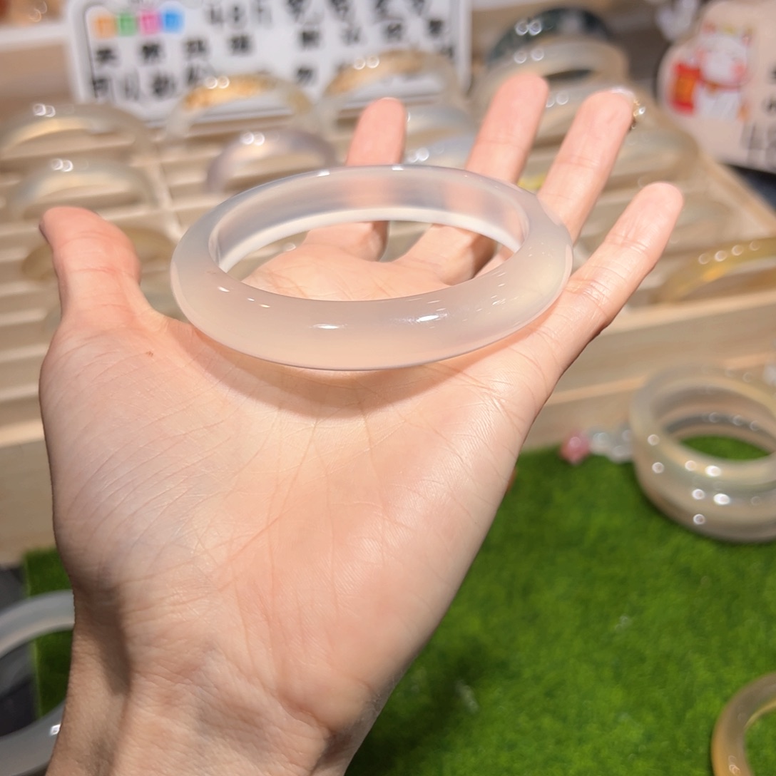 手镯玛瑙/玉髓未镶嵌