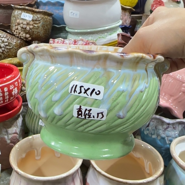 凑9块包邮，有孔，不清楚问客服