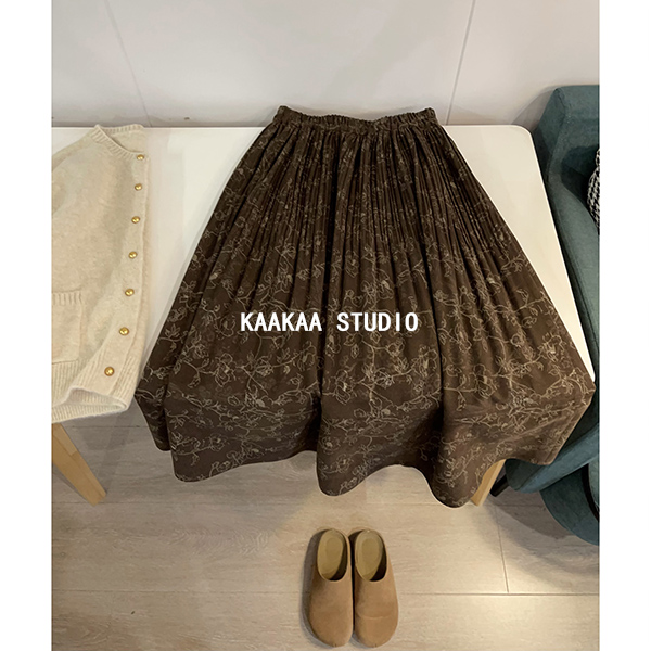 REKAYYAT“松茶”冬季韩版复古时尚重工压花+印花半身裙