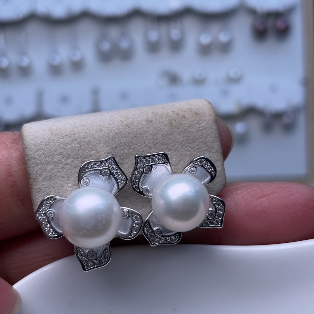 淡水珍珠耳饰未镶嵌