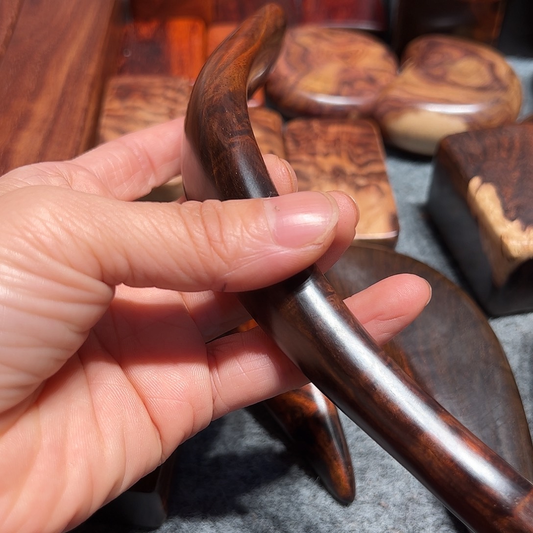 山***屋交趾黄檀（大红酸枝）