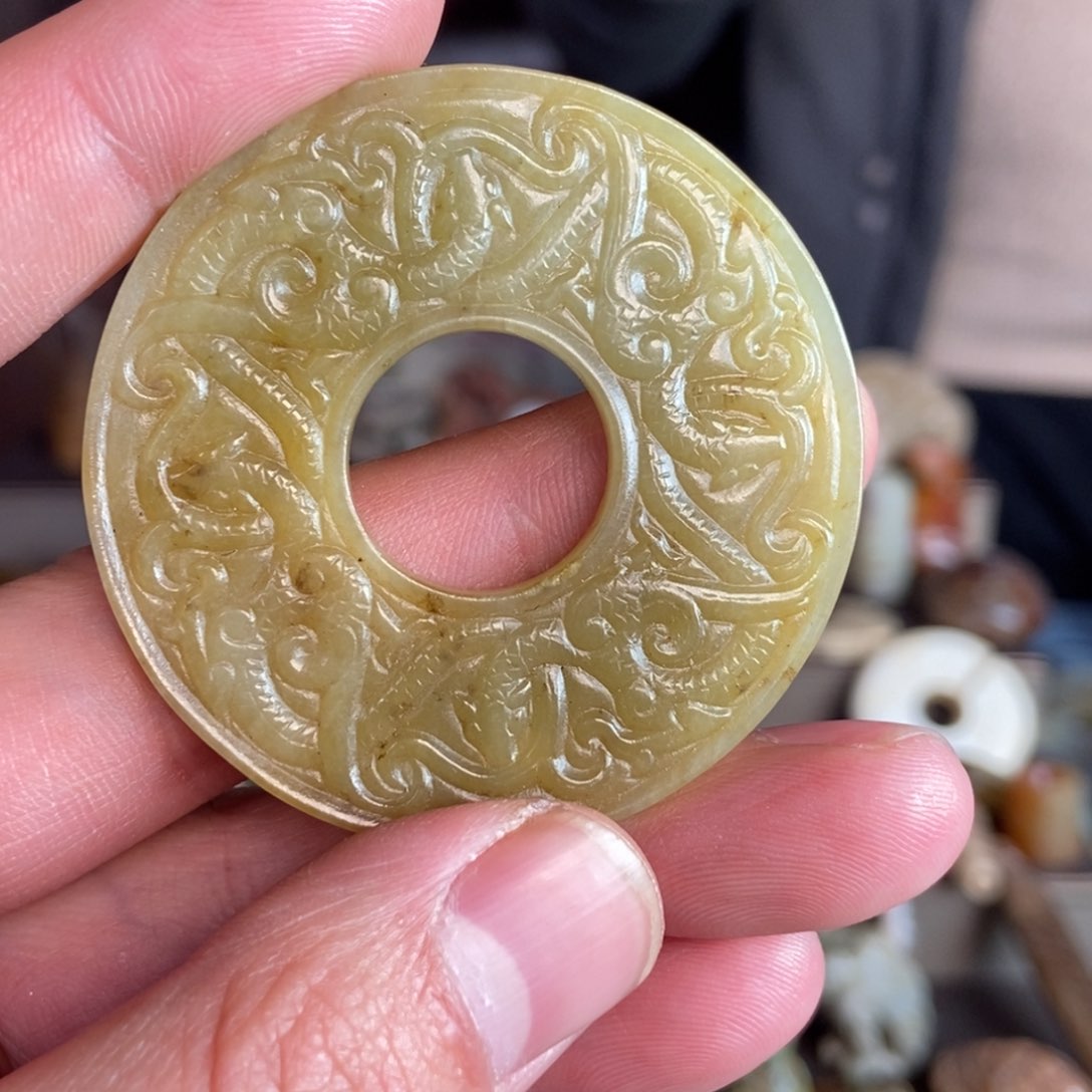 和田玉挂件未镶嵌穿***鱼