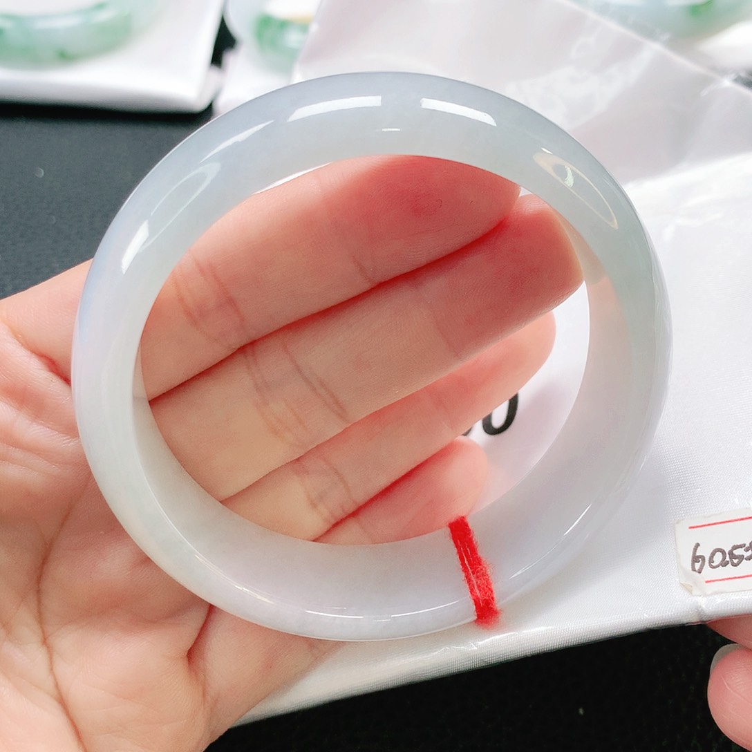 未镶嵌手镯翡翠60轮胎