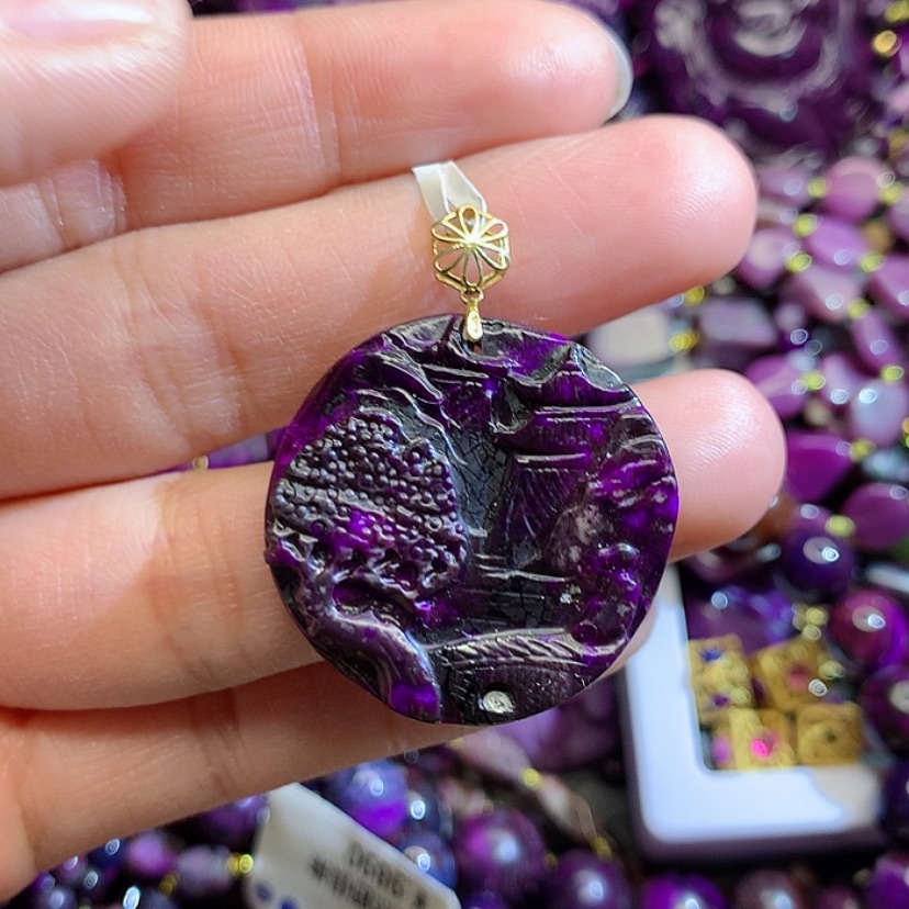 【闪购商品】苏纪石（舒俱来）吊坠18K金镶嵌吐**奶