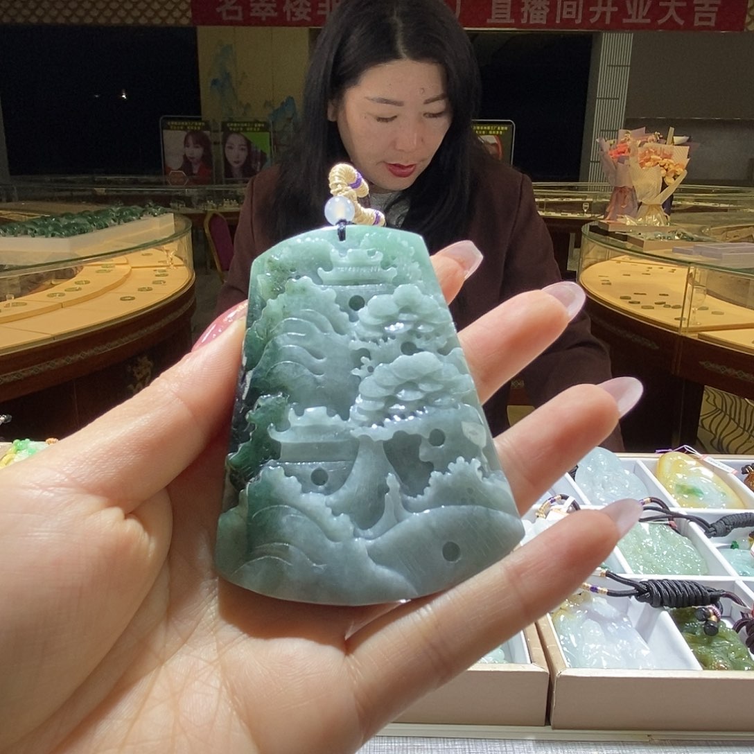 翡翠颈饰未镶嵌一个