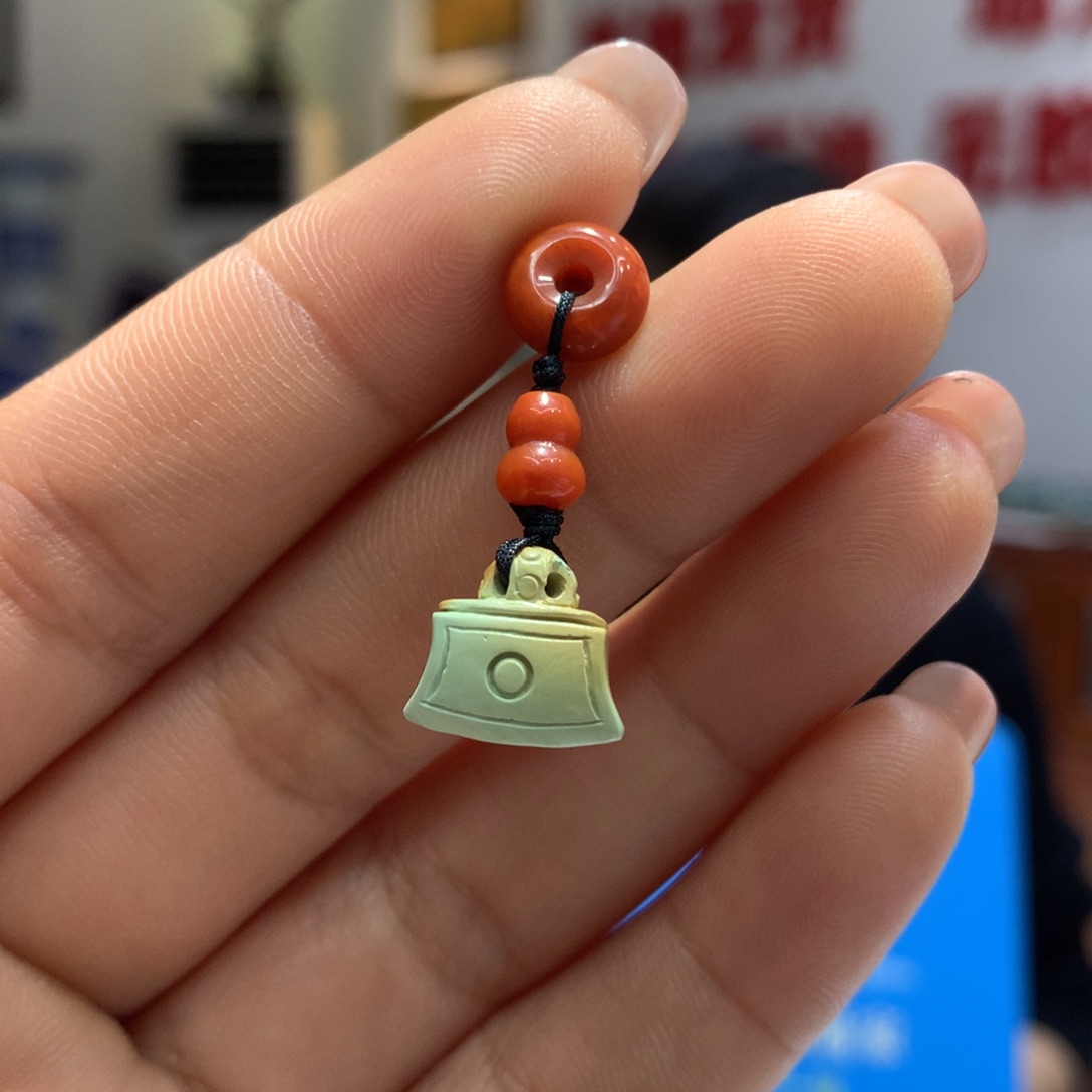 南红玛瑙配饰未镶嵌