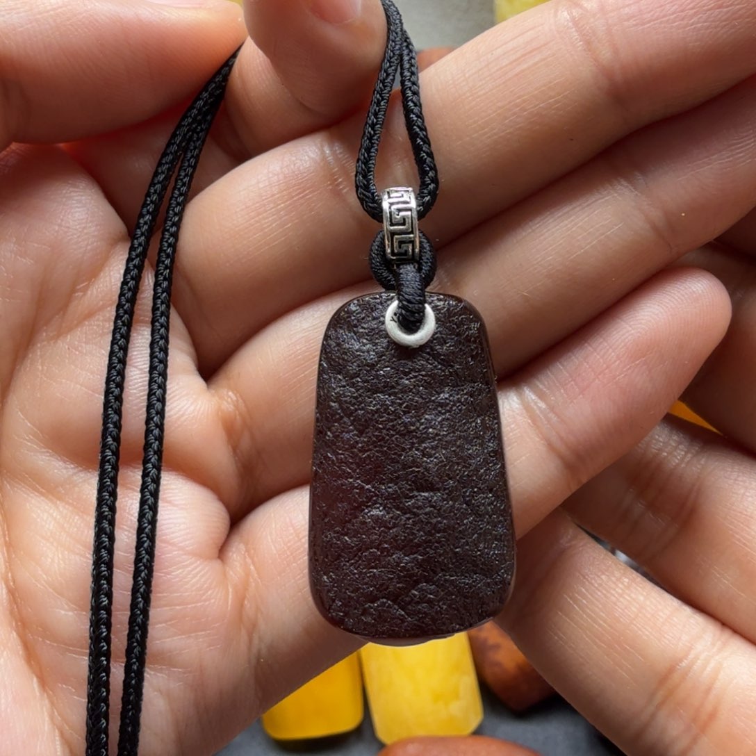 未镶嵌吊坠(赠链)琥珀