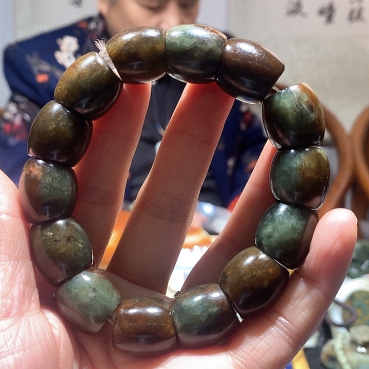 和田玉手串未镶嵌