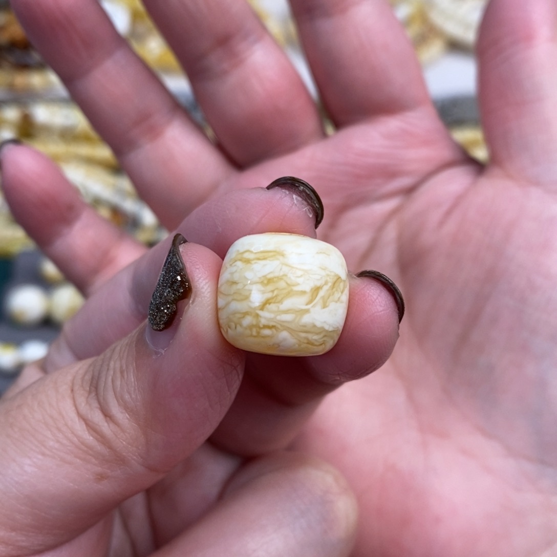 未镶嵌琥珀裸石虎皮千层雪老型15.6