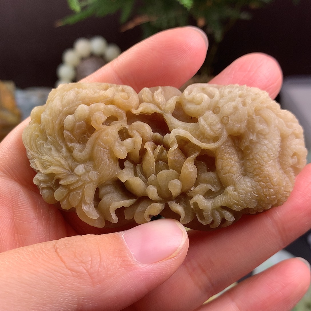 定制翡翠未镶嵌龙凤呈祥