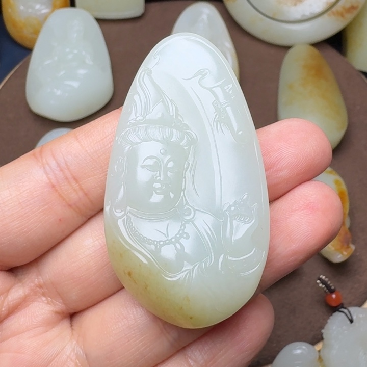 和田玉颈饰未镶嵌