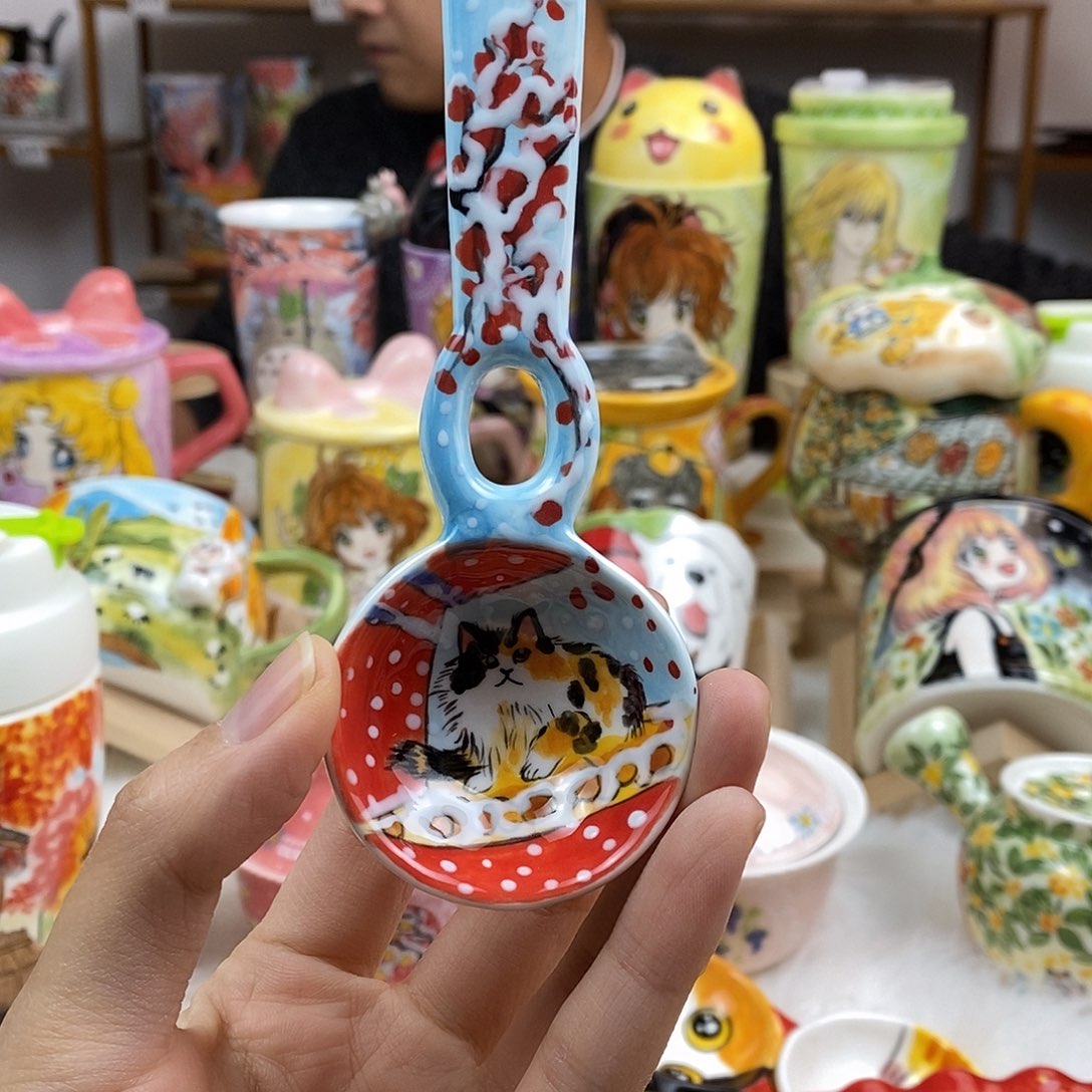雨***话瓷片董董文创手绘陶瓷