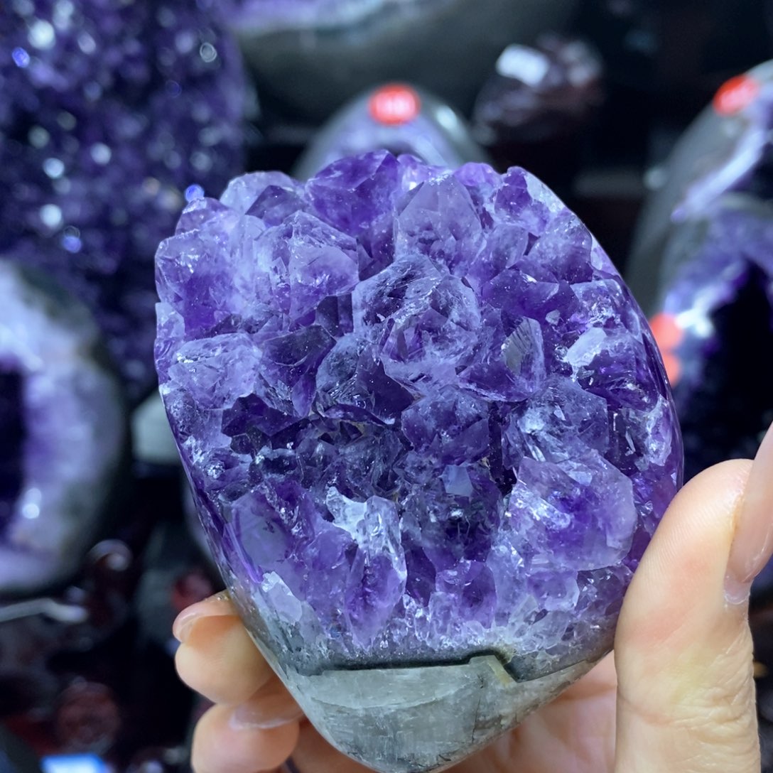 水晶摆件未镶嵌好好