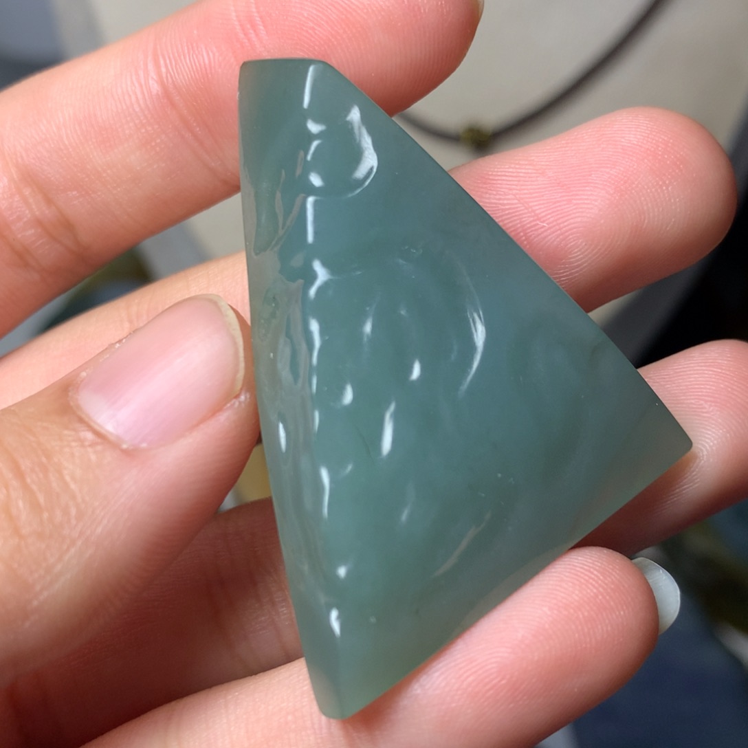 翡翠颈饰未镶嵌吊坠