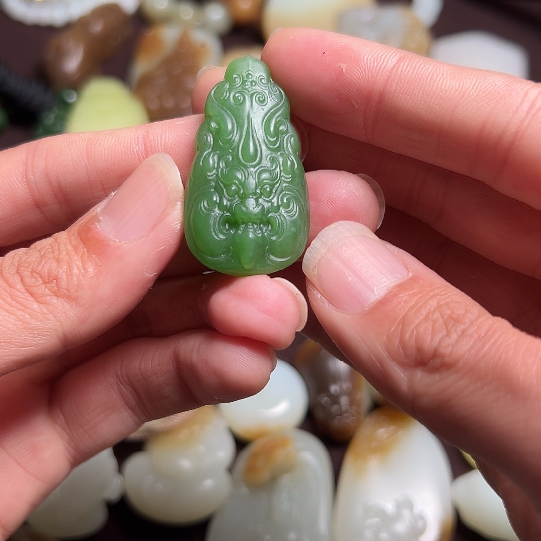 和田玉挂件未镶嵌