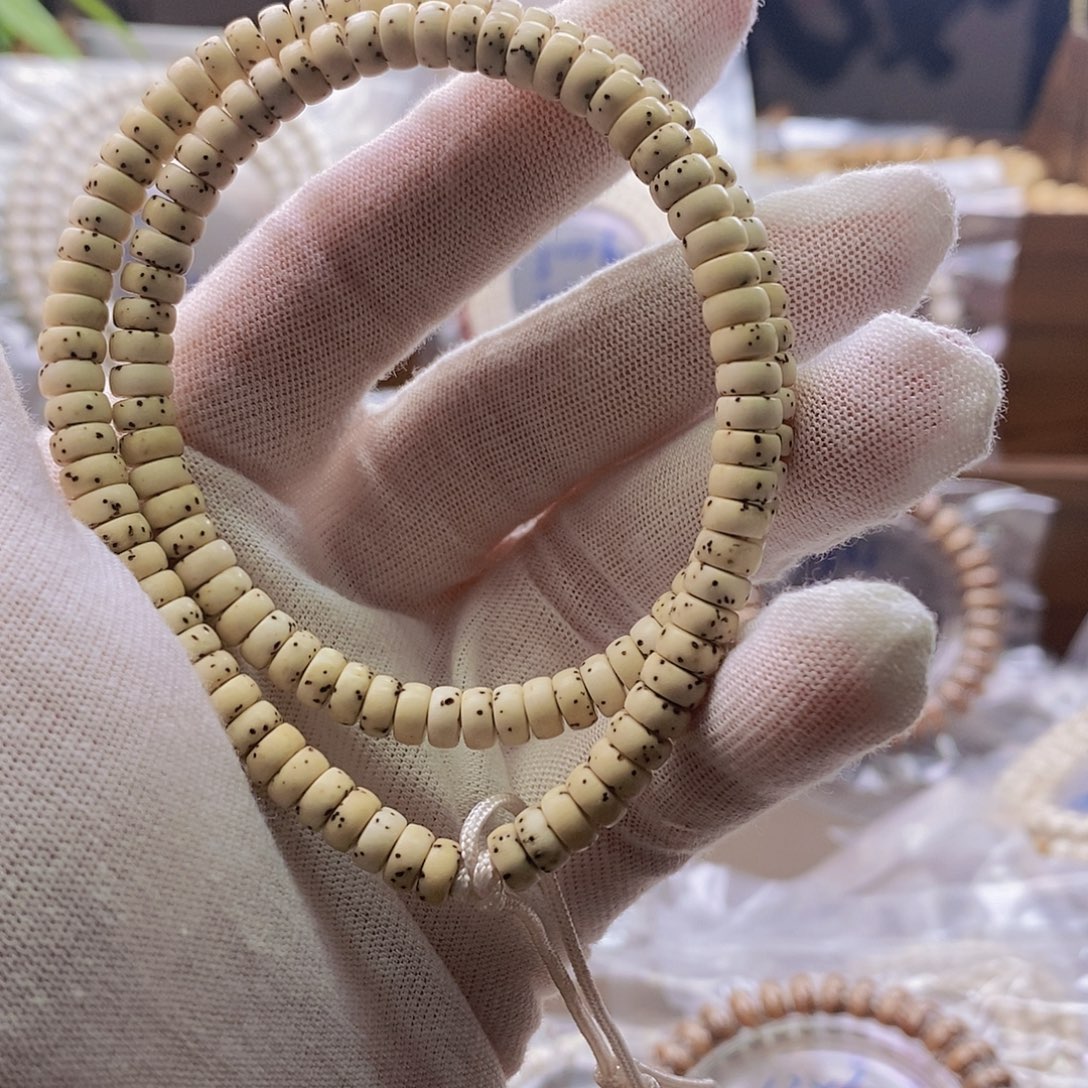 珠***猪星月菩提手串石玉