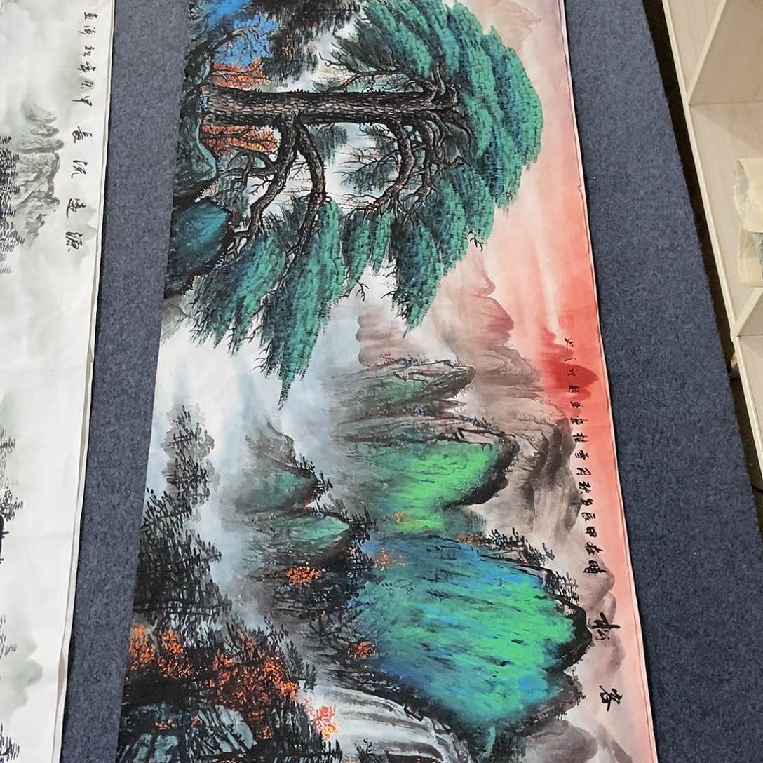 国画小六尺迎客松一副