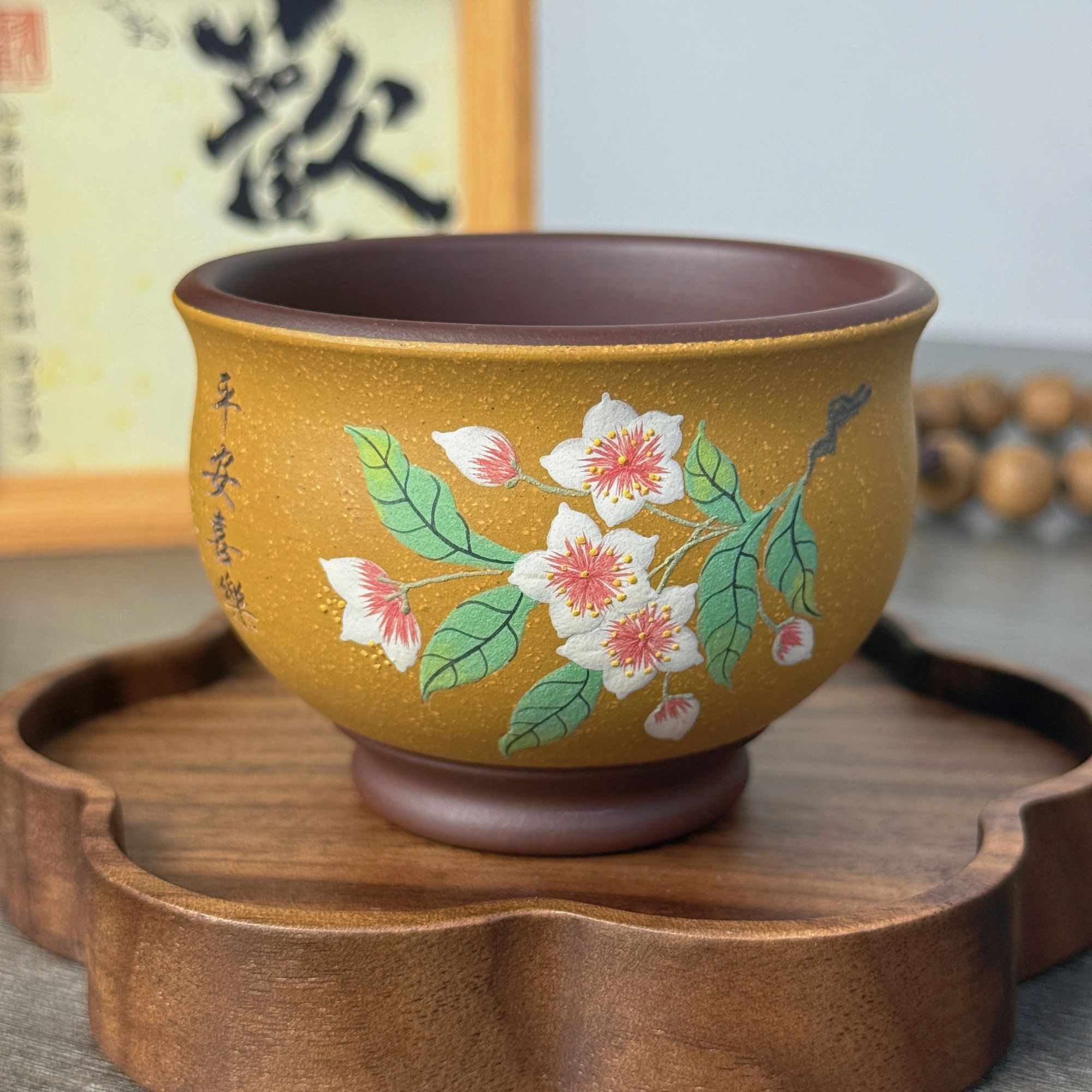 宜兴紫砂坭香主人杯手绘白梅花蝶恋花刻绘平安喜乐宫廷杯茶杯150c