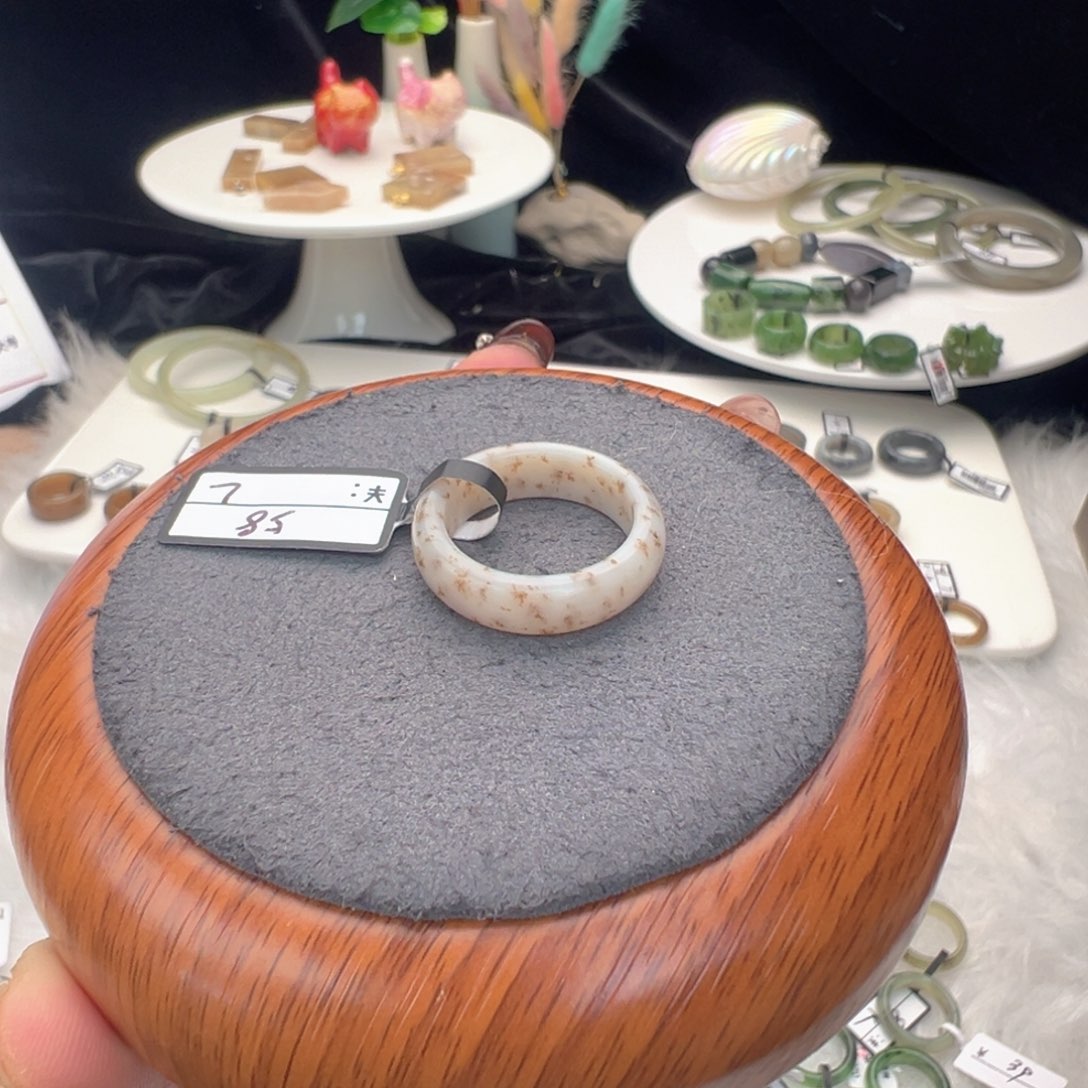 和田玉未镶嵌戒指N25白玉糖花泥鳅背18.9有包容不退换