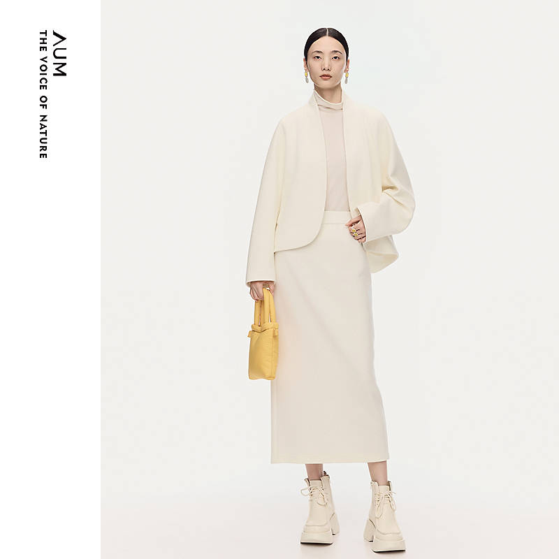 AUM噢姆25年冬季设计师气质百搭纯色外套M1FZ42308