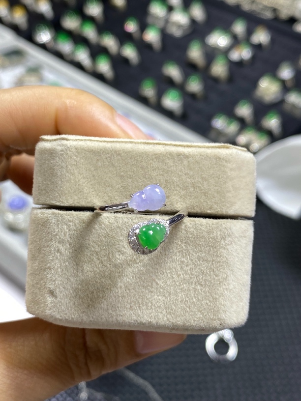 天然缅甸翡翠，葫芦女戒