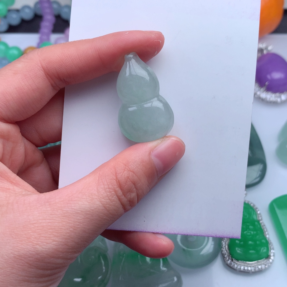 天然的缅料a货吊坠挂件