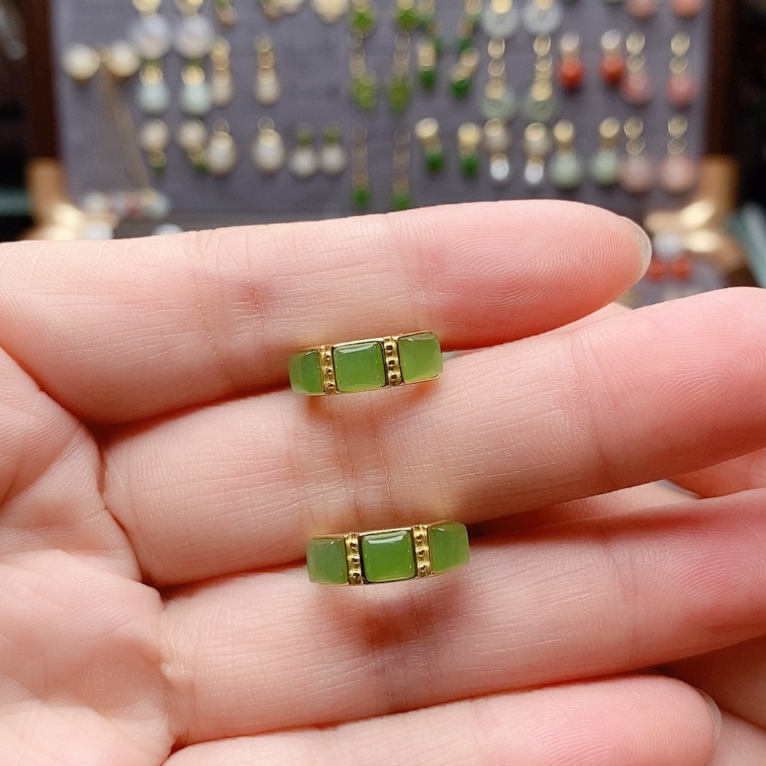 银S925镶嵌和田玉耳饰