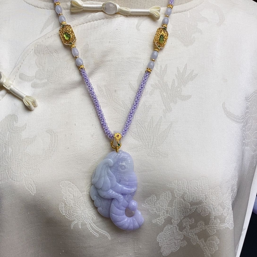 翡翠颈饰未镶嵌天然