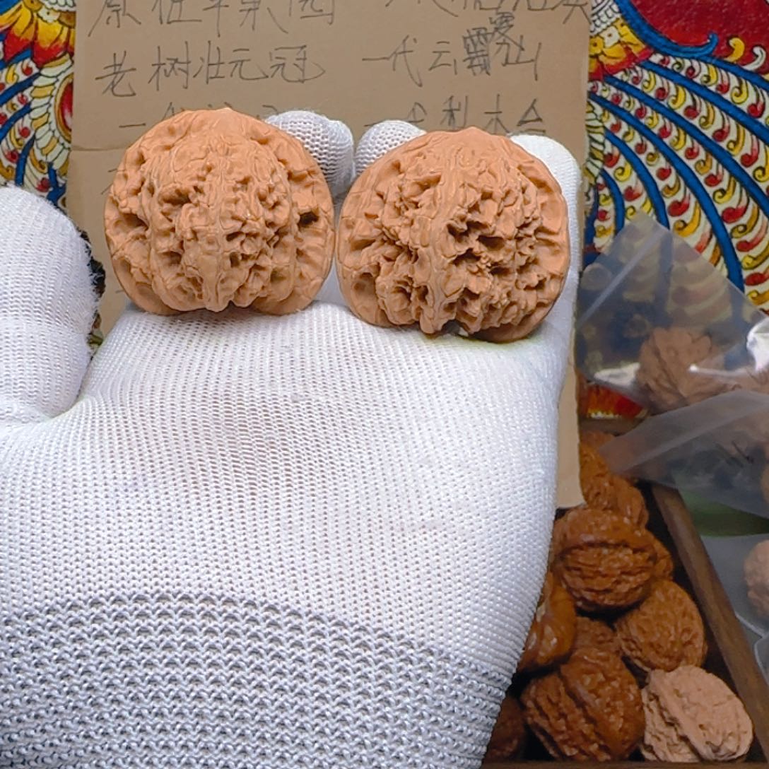 岁***友吊坠文玩核桃一代龙洞峪