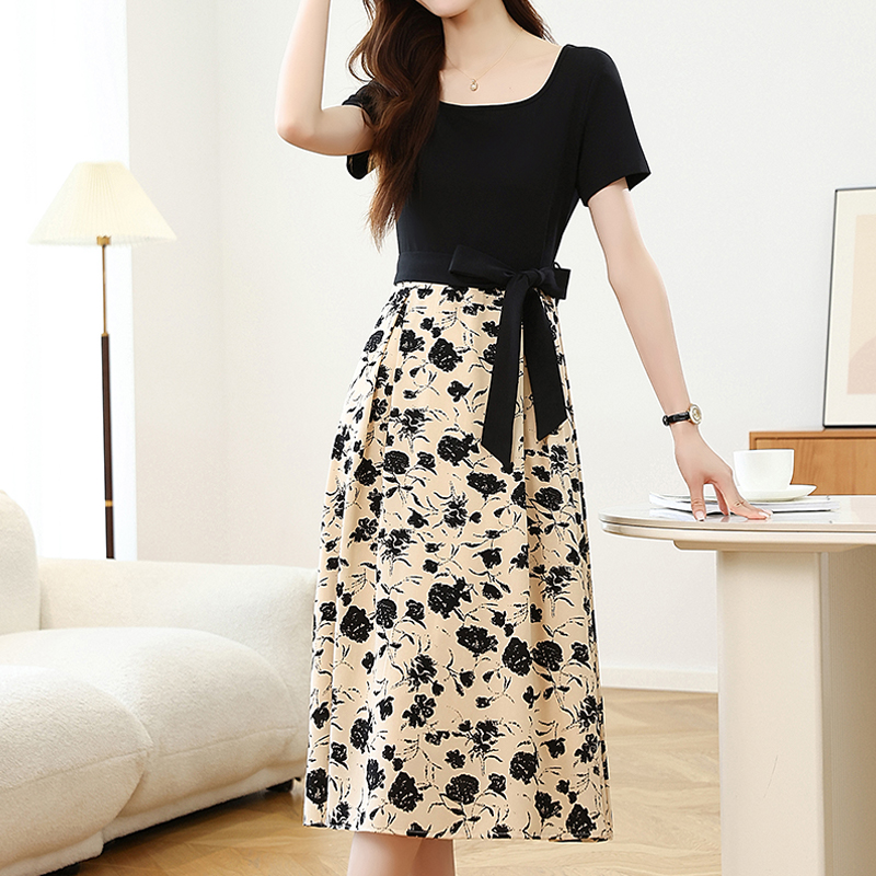 黑色撞色拼接假两件连衣裙高级感2025新款今年流行爆款小个子