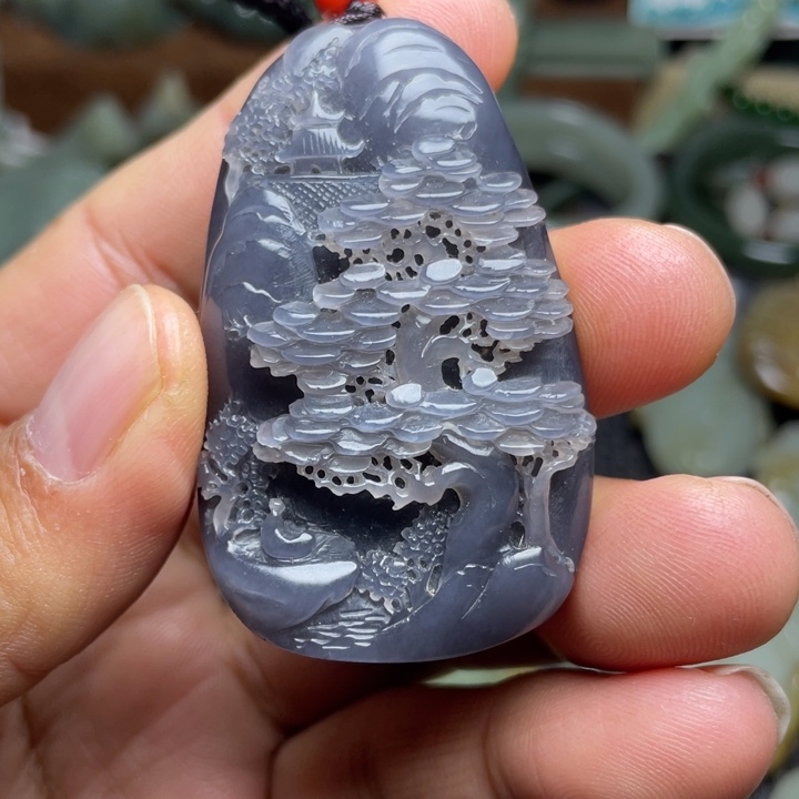 R***b和田玉未镶嵌颈饰