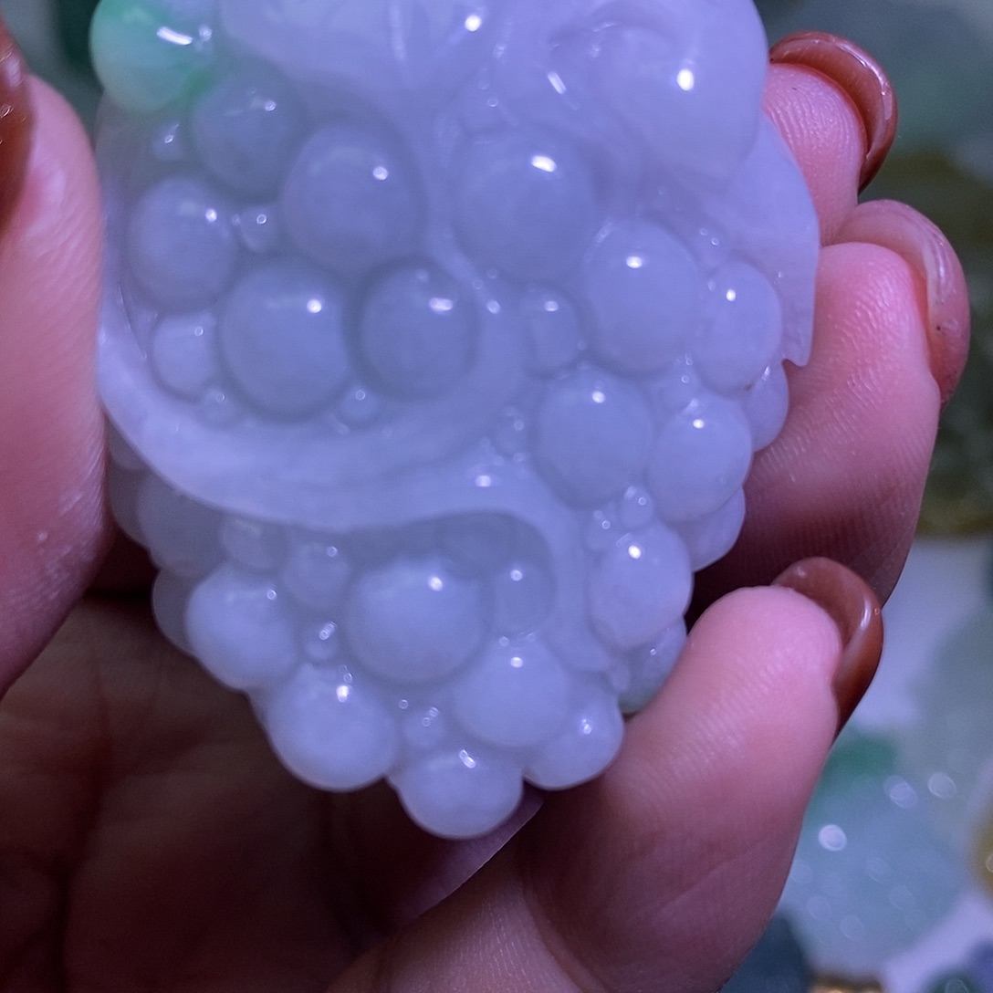 红***轩翡翠未镶嵌颈饰葡萄