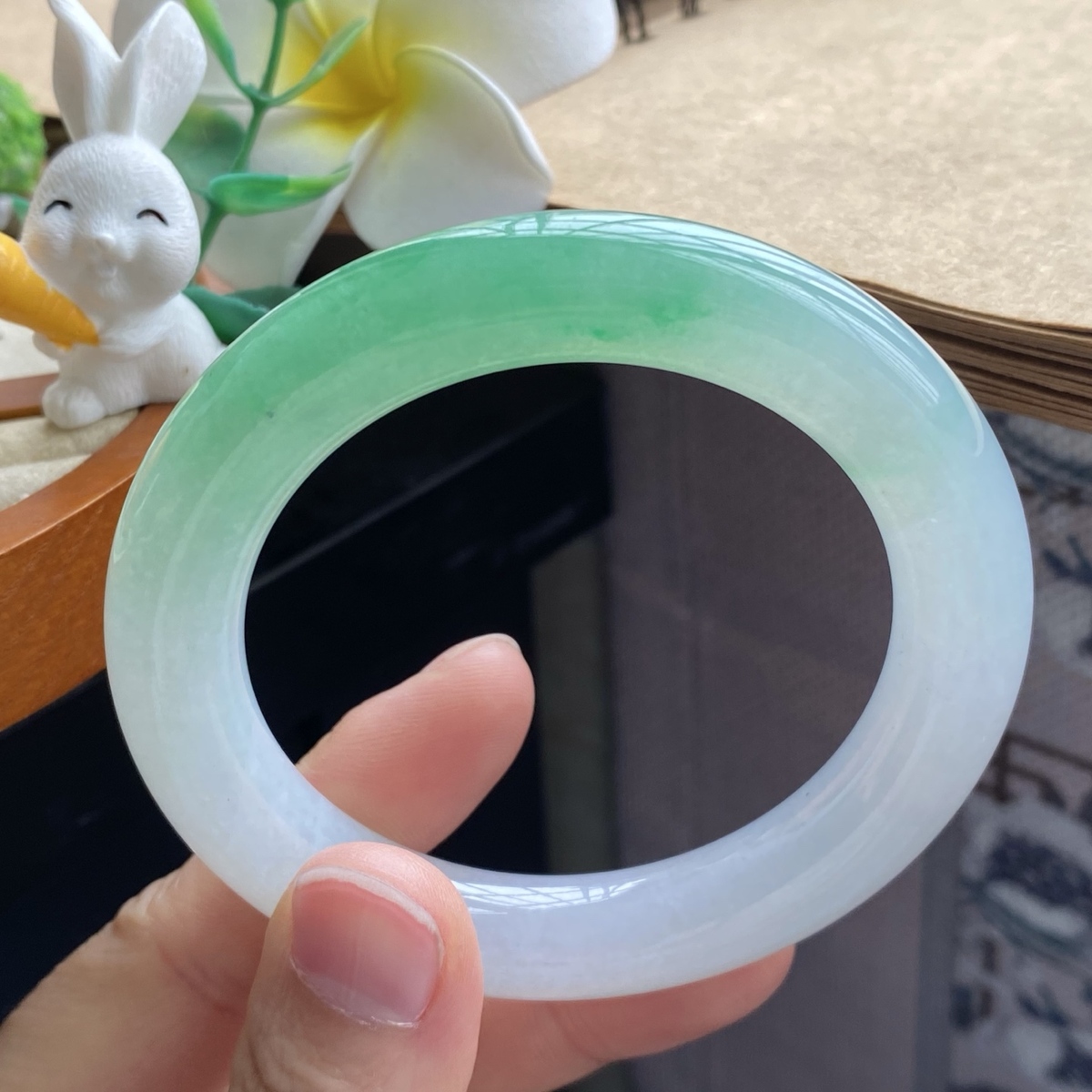 3.28批2390号翡翠手镯，54.8-11.2-11冰阳绿圆条！三分冰润、七分