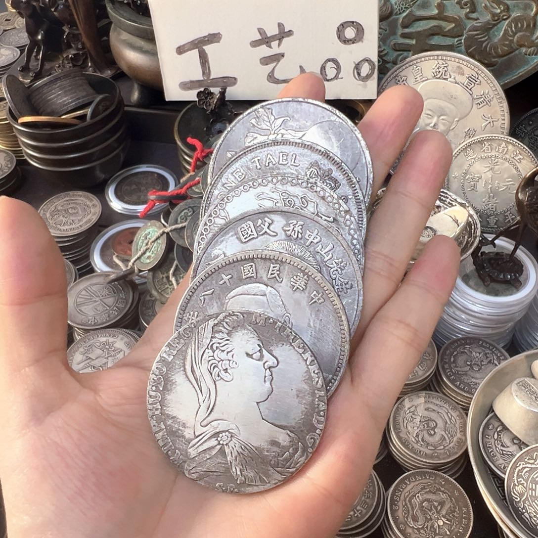 金属复古风格摆件